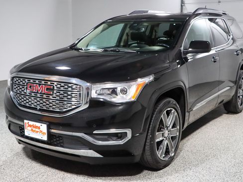 Used 2019 GMC Acadia Denali w/ Technology Package AWD/4WD image 35