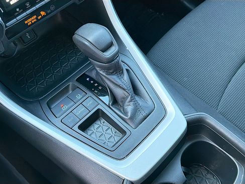 Used 2020 Toyota RAV4 LE image 26