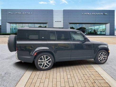 Certified 2023 Land Rover Defender 130 SE image 5