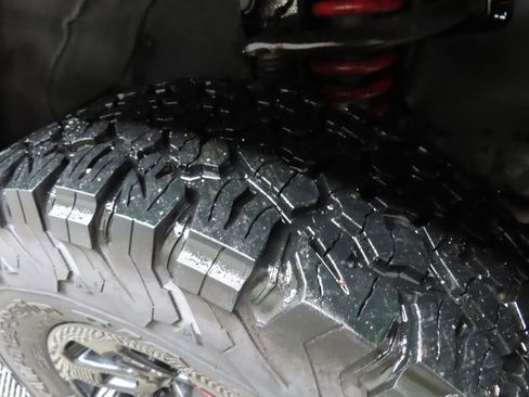 Used 2017 Toyota Tacoma TRD Pro image 7