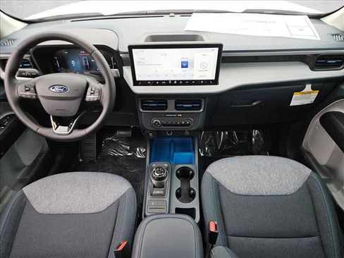 New 2025 Ford Maverick XLT w/ XLT Luxury Package FWD image 15