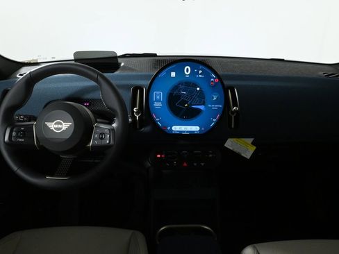 Used 2025 MINI Cooper Countryman S w/ Comfort Package Max image 17