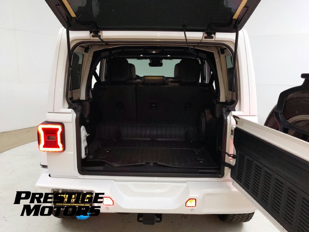 Used 2024 Jeep Wrangler High Altitude AWD/4WD image 30