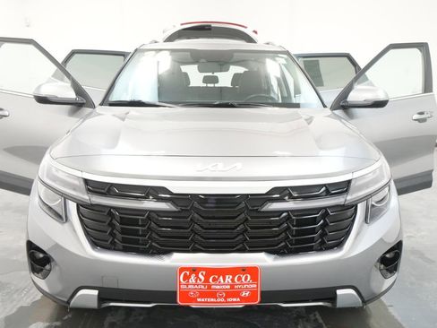 Used 2024 Kia Seltos EX AWD/4WD image 29