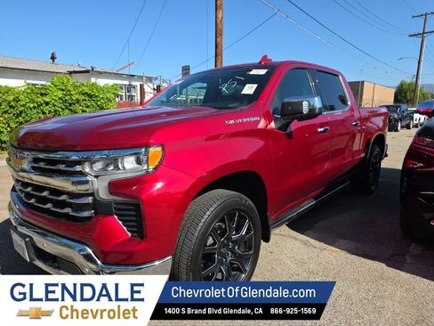 Used 2024 Chevrolet Silverado 1500 LTZ w/ LTZ Convenience Package II AWD/4WD image 2