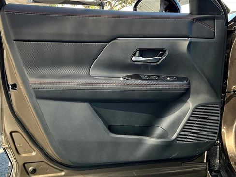 New 2026 Nissan Kicks SR image 10