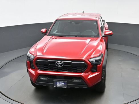 Used 2024 Toyota Tacoma TRD Off-Road AWD/4WD image 40