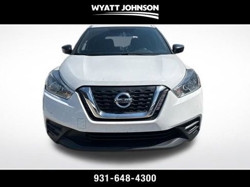 Used 2019 Nissan Kicks S image 1