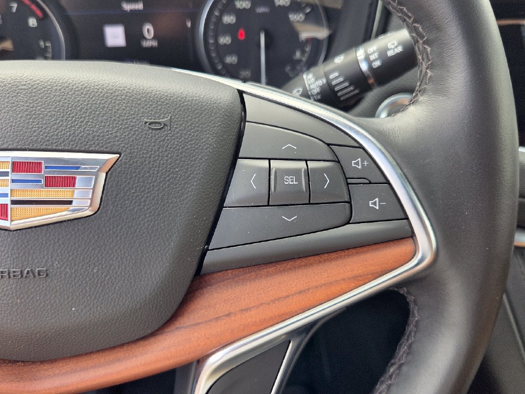 Used 2024 Cadillac XT5 Premium Luxury w/ Technology Package AWD/4WD image 23