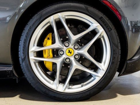 Used 2024 Ferrari Roma RWD image 17