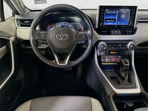 Used 2020 Toyota RAV4 Limited image 23