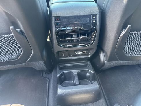 Certified 2025 Jeep Grand Cherokee L Limited w/ Black Appearance Package AWD/4WD image 24
