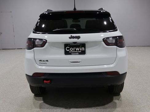 Used 2022 Jeep Compass Trailhawk w/ Trailhawk Elite Group AWD/4WD image 4
