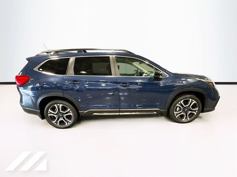 Used 2024 Subaru Ascent Limited w/ Technology Package AWD/4WD image 4