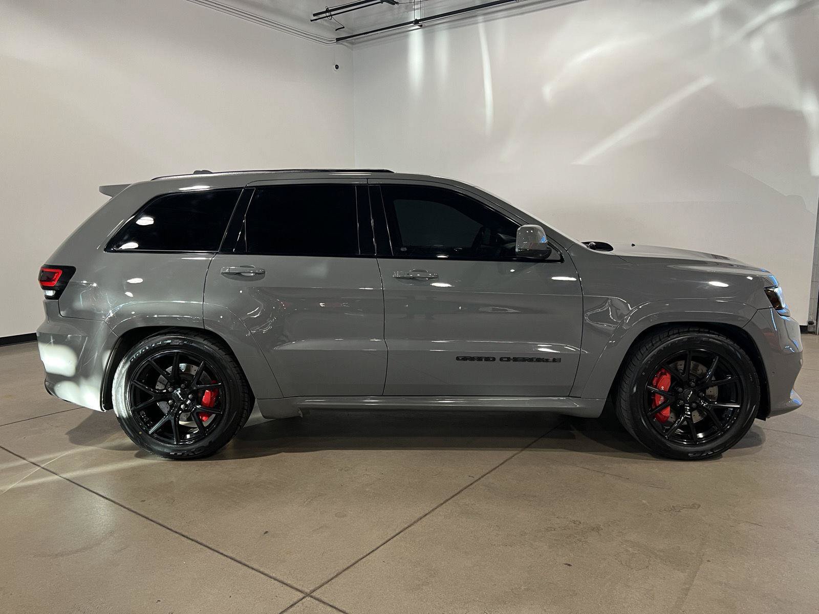 Used 2019 Jeep Grand Cherokee SRT AWD/4WD image 2