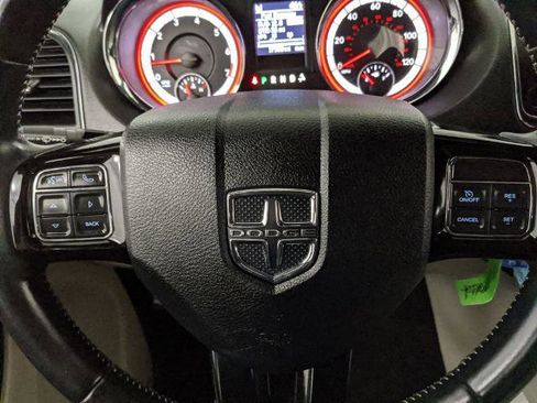 Used 2018 Dodge Grand Caravan SXT w/ Rear Park Assist Package image 10