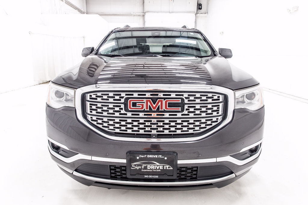 Used 2019 GMC Acadia Denali w/ Technology Package FWD image 9