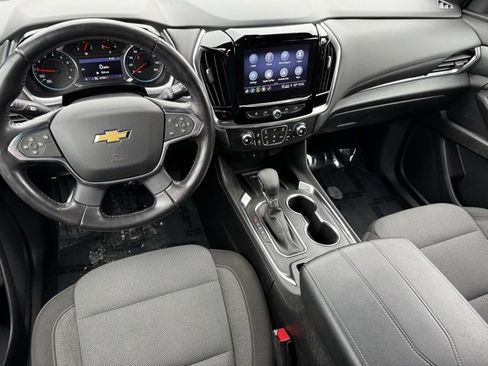 Certified 2022 Chevrolet Traverse LT image 9