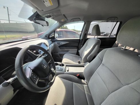 Used 2021 Honda Pilot EX image 10