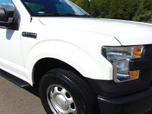 Used 2017 Ford F150 XL w/ Equipment Group 101A Mid AWD/4WD image 34