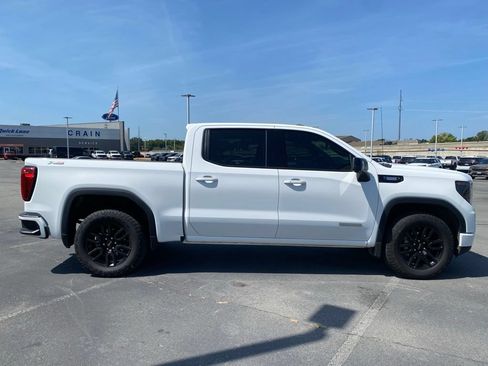 Used 2026 GMC Sierra 1500 Elevation w/ Elevation Premium Package AWD/4WD image 8