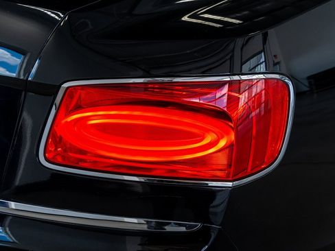 Used 2015 Bentley Flying Spur V8 image 28