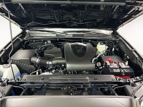 Used 2023 Toyota Tacoma TRD Off-Road image 27