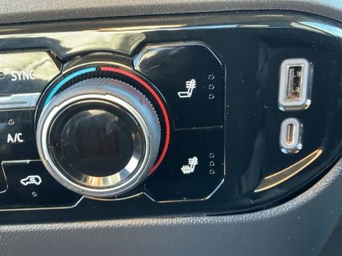 Used 2022 Chevrolet Silverado 1500 RST w/ LPO, Liner Protection Package image 21