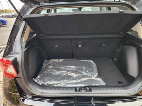 Certified 2024 Hyundai Venue SEL image 18