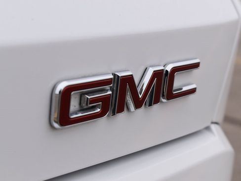 Used 2026 GMC Terrain Denali w/ LPO, Floor Liner Package image 5