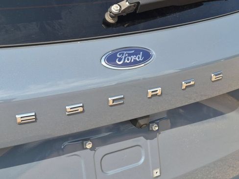 Used 2023 Ford Escape ST-Line Elite AWD/4WD image 10