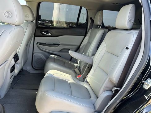 Used 2018 GMC Acadia SLT image 15