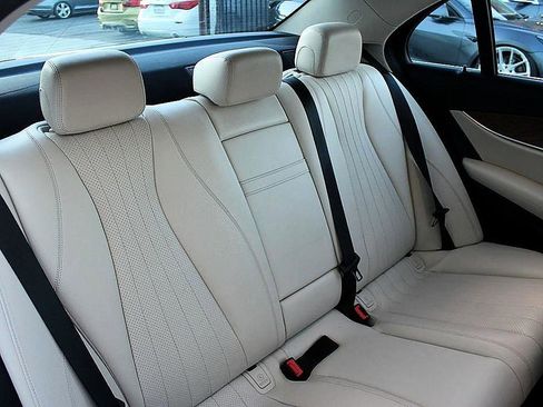 Used 2018 Mercedes-Benz E 300 image 21