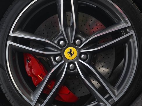 Certified 2022 Ferrari Roma image 13