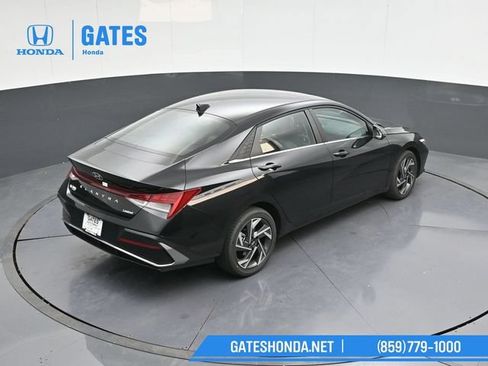 Used 2025 Hyundai Elantra Limited w/ Cargo Package FWD image 51