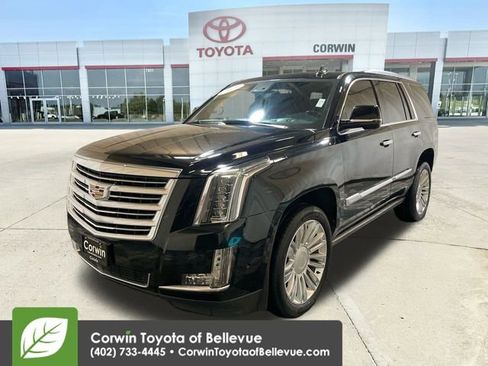 Used 2019 Cadillac Escalade Platinum image 4