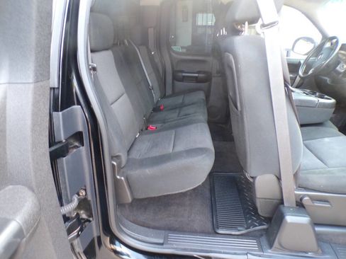 Used 2010 Chevrolet Silverado 1500 LT w/ Texas Edition image 9