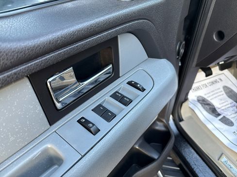 Used 2012 Ford F150 XLT w/ XLT Chrome Pkg image 8