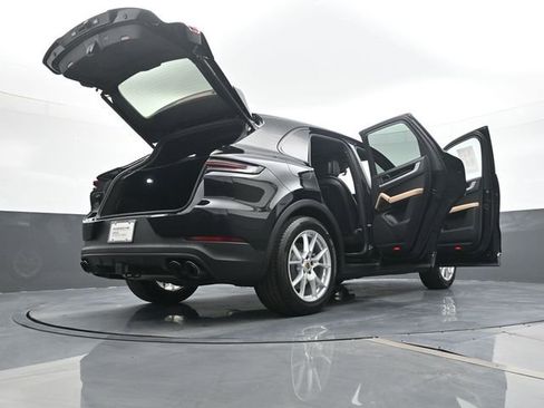 Certified 2024 Porsche Cayenne image 26
