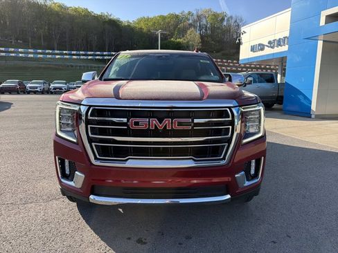 Used 2023 GMC Yukon XL SLT w/ SLT Luxury Package AWD/4WD image 11