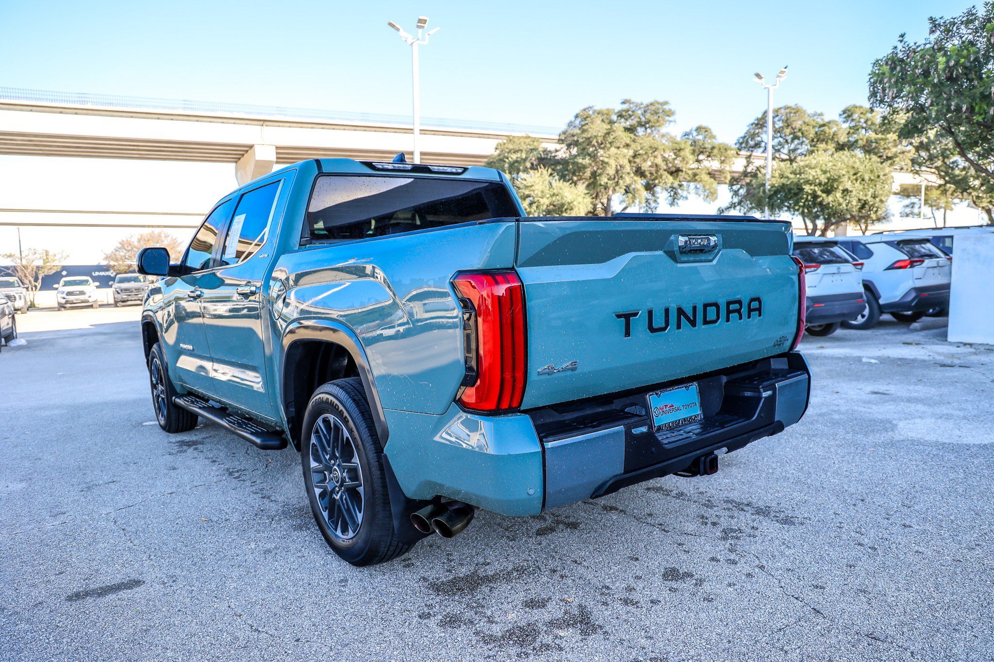 Used 2024 Toyota Tundra Limited AWD/4WD image 9