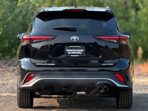 Used 2024 Toyota Highlander XSE AWD/4WD image 6