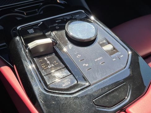 Certified 2025 BMW 530i xDrive w/ M Sport Package image 26