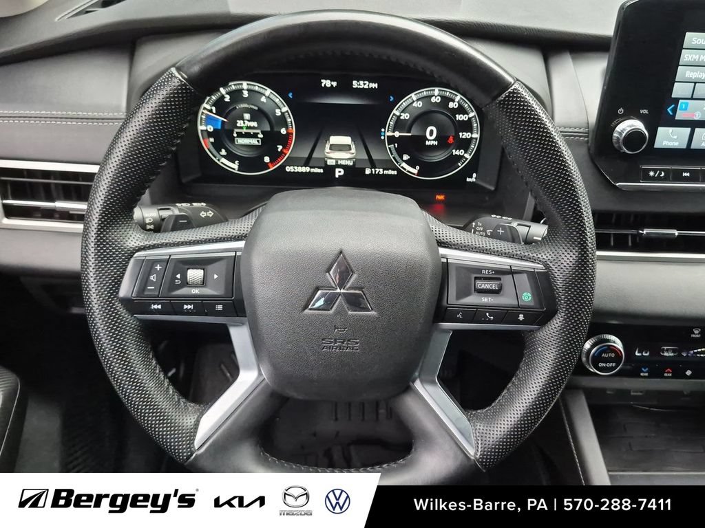Used 2023 Mitsubishi Outlander SEL AWD/4WD image 15
