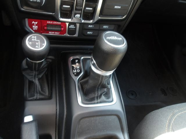Used 2024 Jeep Gladiator Sport AWD/4WD image 19