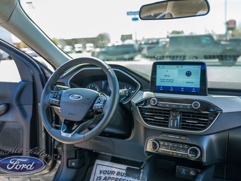 Used 2022 Ford Escape SE w/ Convenience Package AWD/4WD image 15