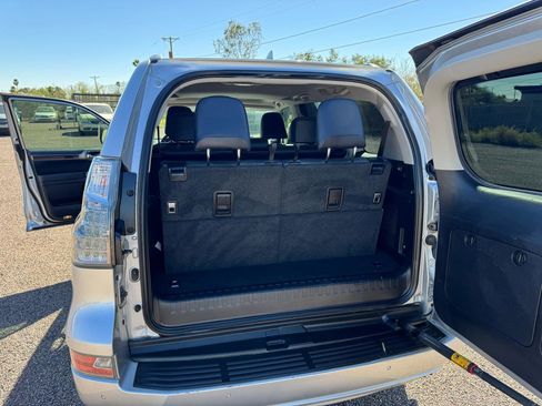 Used 2016 Lexus GX 460 w/ Premium Package image 43