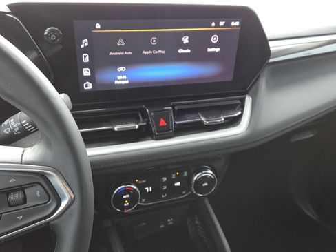 Used 2025 Chevrolet TrailBlazer LT w/ Convenience Package FWD image 27