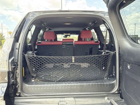 Used 2021 Lexus GX 460 Premium w/ Premium Package image 13