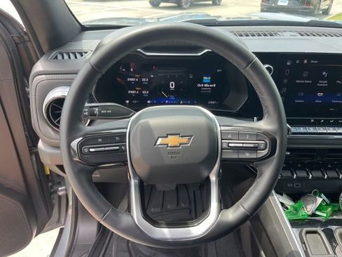 Used 2024 Chevrolet Colorado LT w/ LT Convenience Package RWD image 15